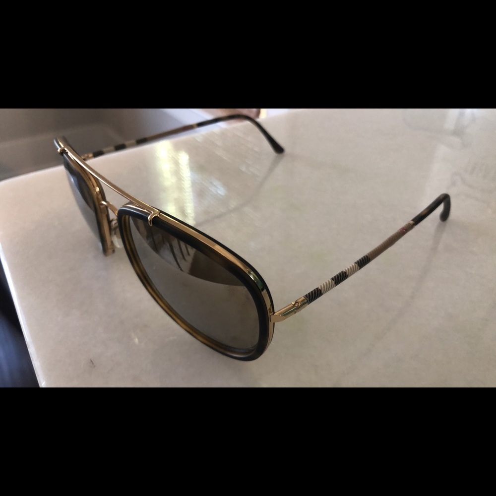 Burberry 3090Q Sunglasses - Picture 7 of 8